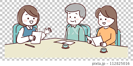 介護保険サービスについて相談している家族 介護保険サービスについて相談している家族 112825016