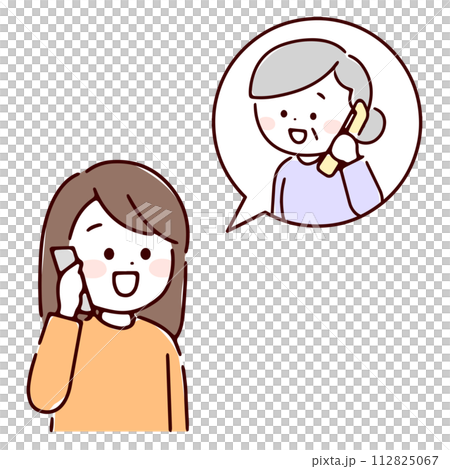 電話で楽しく話す女性とシニア女性 112825067