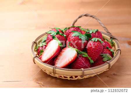 新鮮な美味しい いちご まりひめ 和歌山県産 新鮮な美味しい いちご まりひめ 和歌山県産 112832072