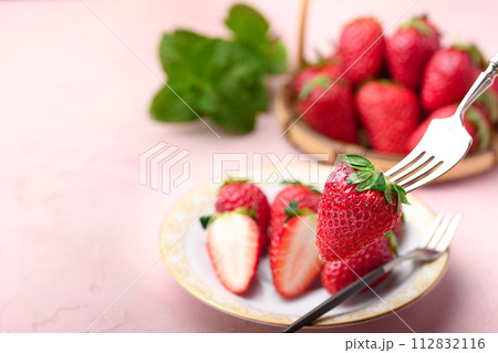 新鮮な美味しい いちご まりひめ 和歌山県産 新鮮な美味しい いちご まりひめ 和歌山県産 112832116