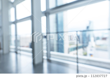 ビジネス街の背景ぼかし ビジネス街の背景ぼかし 112837727