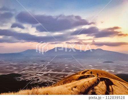 阿蘇の夕景 112839528