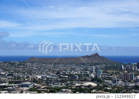 Diamondhead and the city of Honolulu on Oahu on a nice day Diamondhead and the city of Honolulu on Oahu on a nice day 112849817
