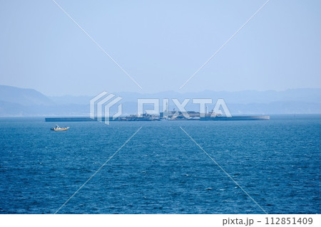【東京】東京湾浦賀水道あたりの風景 112851409