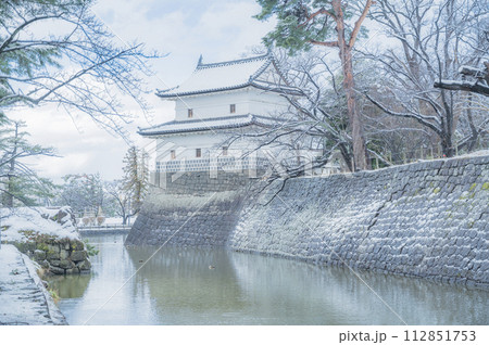 新潟　冬の新発田城 112851753