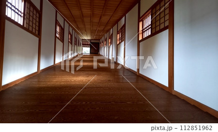 和歌山城 御橋廊下 西の丸方面から(登り) 和歌山城 御橋廊下 西の丸方面から(登り) 112851962