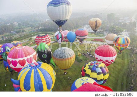 バルーンフェスティバル 112852696