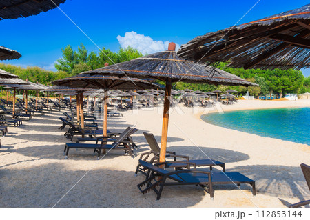 夏・ビーチ・リゾートイメージ　アドリア海 112853144