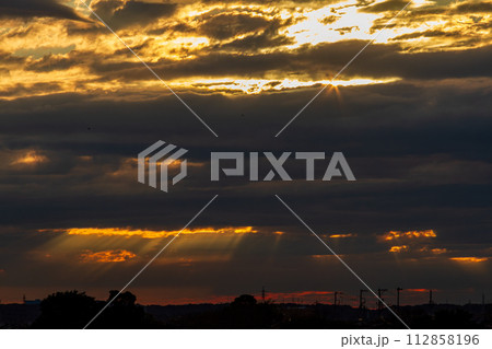 静岡県袋井市愛野 夕暮れ時の風景 静岡県袋井市愛野 夕暮れ時の風景 112858196