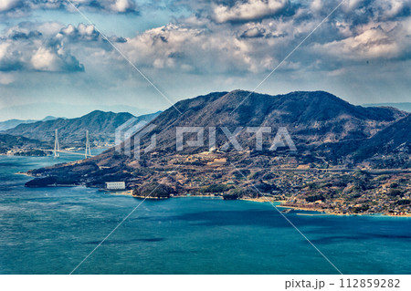 岩城島積善山展望台よりの生口島と多々羅大橋 112859282