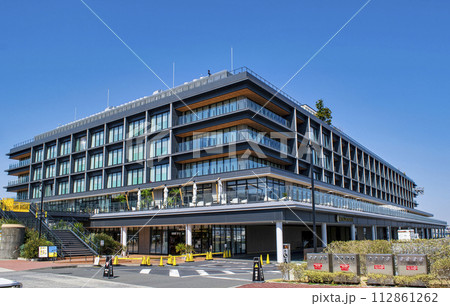 横浜港 新港ふ頭8号岸壁 横浜ハンマーヘッド 横浜港 新港ふ頭8号岸壁 横浜ハンマーヘッド 112861262