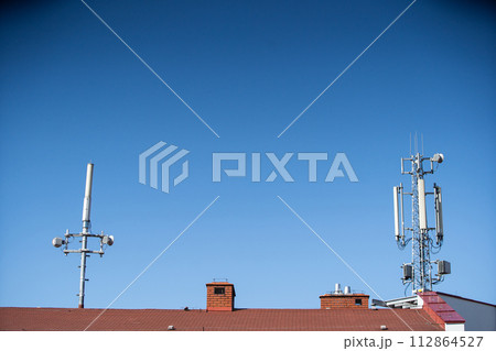 High telecommunications antennas for the cellular network and terrestrial internet. 112864527