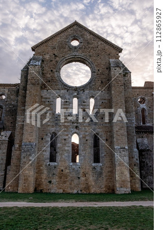 Ruin of the medieval Cistercian monastery San Galgano in the Tuscany 112865927