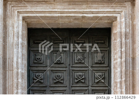 Close view of the baroque facade of the church of Purgatory in Matera, Italy 112866429