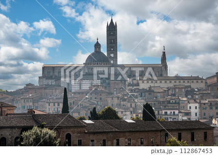 Panoramic view of the historic city of Siena Panoramic view of the historic city of Siena 112867453