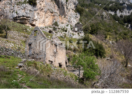 Shoreline of the scenic Amalfi coast from the path of the Gods, Southern Italy 112867550