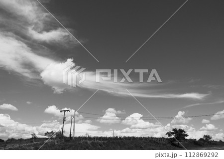 サンパウロ州の夏の雲と空 ブラジル サンパウロ州の夏の雲と空 ブラジル 112869292