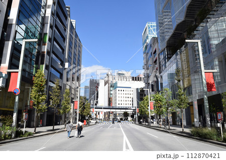 銀座一丁目の街並み 112870421
