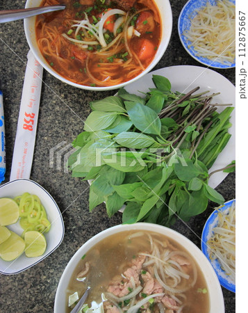 絶対見逃せない！ベトナムホーチミンの観光スポット　ベトナム料理、ピンク教会、奇怪遺産、夜景 112875667