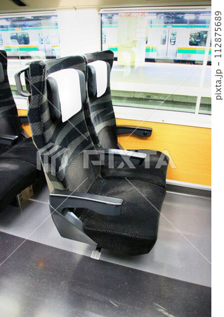 遠くは仙台へ… 常盤路を高速で駆け抜ける特急【ひたち・ときわ】の座席 112875689