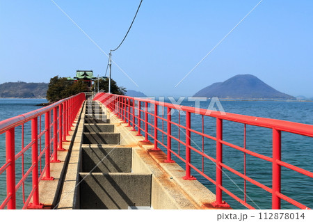 【香川県】 晴天の津嶋神社（子供の神様） 112878014
