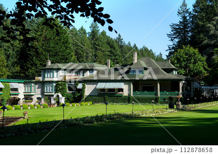 The Butchart Gardens famous gardens of Butchert on Victoria Island. Canada. High quality 4k footage The Butchart Gardens famous gardens of Butchert on Victoria Island. Canada. High quality 4k footage 112878658