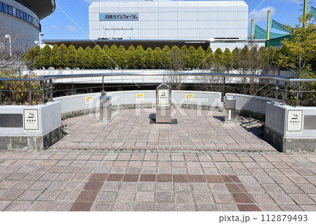 日本ガイシホール隣の喫煙所 112879493