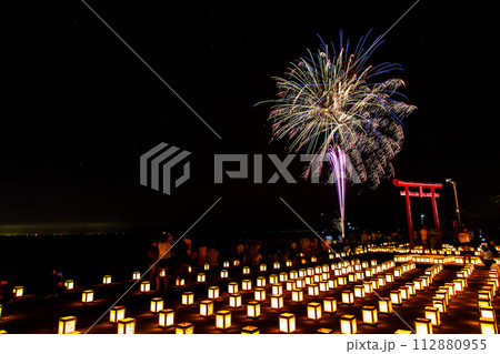 海中鳥居　千乃灯篭まつり　花火大会【佐賀県藤津郡太良町】 112880955