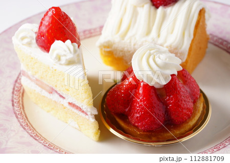 イチゴショートケーキ　苺タルト 112881709