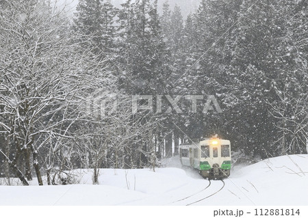 雪景色の只見線 雪景色の只見線 112881814