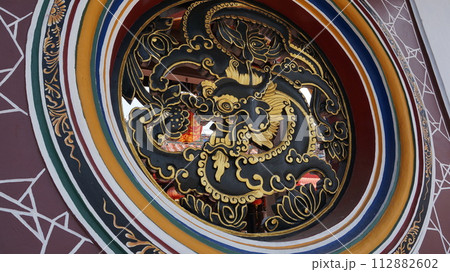 マレーシア最古の中国寺院、青雲亭内にある龍の透かし彫り【マレーシア・マラッカ】 112882602
