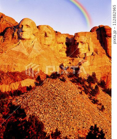 マウントラシュモアの歴代大統領顔	 112882965