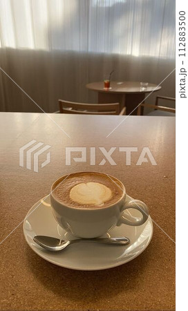 カフェラテアート おしゃれなカフェ カフェラテアート おしゃれなカフェ 112883500