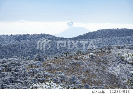 えびの高原白鳥山から桜島 112884918