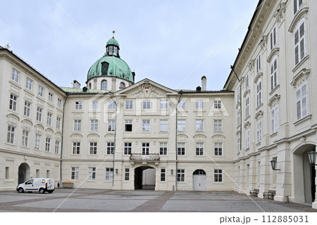 インスブルック ホーフブルク王宮中庭 112885031