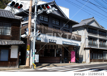 佐賀県有田町　風情あるやきものの町の散策コースの風景 112885121