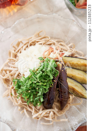 揚げナスと大葉と大根おろしの冷たいお蕎麦 揚げナスと大葉と大根おろしの冷たいお蕎麦 112885233