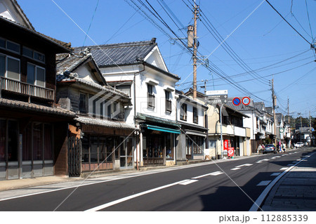 佐賀県有田町 風情あるやきものの町の散策コースの風景 佐賀県有田町 風情あるやきものの町の散策コースの風景 112885339