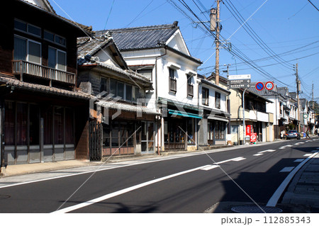 佐賀県有田町 風情あるやきものの町の散策コースの風景 佐賀県有田町 風情あるやきものの町の散策コースの風景 112885343