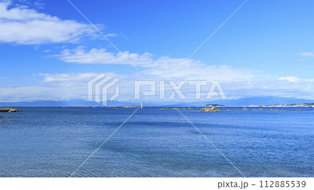 葉山から見た湘南の海 112885539