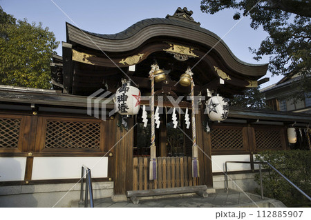 晴明神社　御本殿　横構図2 112885907