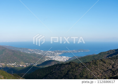 十国峠展望台から見る湯河原町方面の風景 十国峠展望台から見る湯河原町方面の風景 112886617