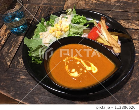 カレー 112886620