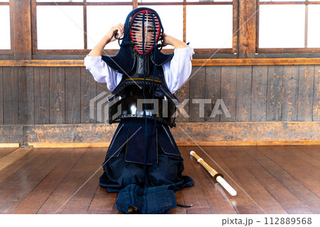 剣道女子 112889568