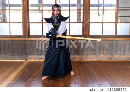 剣道女子 112889573