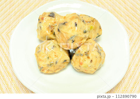 伊勢ひりょうず団子 112890790