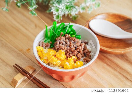 そぼろ丼 そぼろ丼 112891662