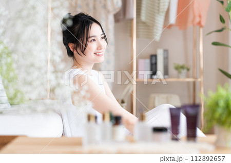 若い女性のビューティ 若い女性のビューティ 112892657
