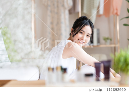 若い女性のビューティ 若い女性のビューティ 112892660