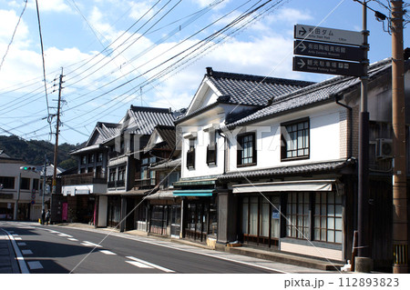 佐賀県有田町　風情あるやきものの町の散策コースの風景 112893823